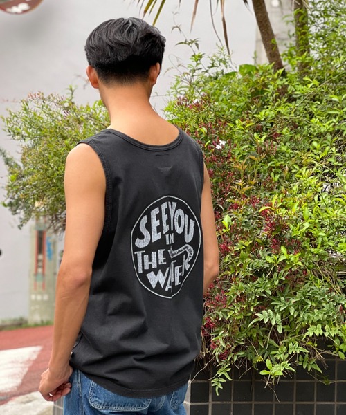 MAGIC NUMBER（マジック ナンバー）の「【MAGIC NUMBER】SEE YOU IN THE WATER XV US COTTON TANK（タンクトップ・メンズ・ミント/パープル/ホワイト/ブラック・MEDIUM/LARGE/X-LARGE）」の18枚目の写真