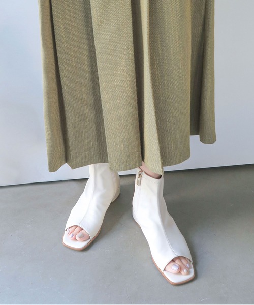 enchanted(エンチャンテッド)の「スクエアカバードサンダル(サンダル・レディース・アイボリー/ブラック・39/38/37/36/35)」の14枚目の写真