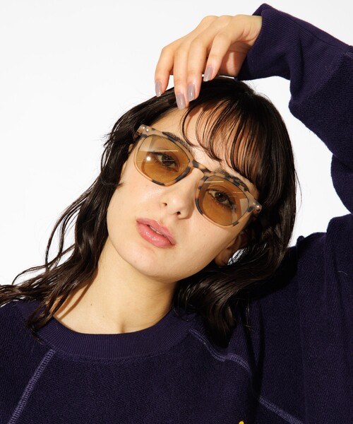 IZIPIZI(イジピジ)の「【IZIPIZI/イジピジ】SUN LIGHT/日本限定シリーズ/#E サングラス / ユニセックス(サングラス・メンズ・ブラック/ブラウン系その他/ベージュ系その他/ブラウン系その他2/ブラック系その他/クリア・フリー)」の14枚目の写真