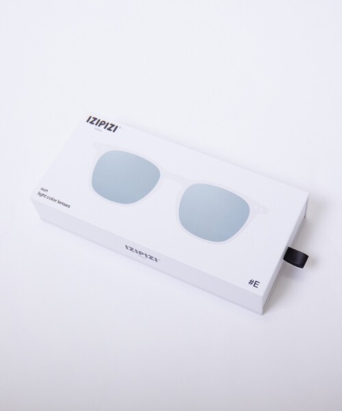 IZIPIZI(イジピジ)の「【IZIPIZI/イジピジ】SUN LIGHT/日本限定シリーズ/#E サングラス / ユニセックス(サングラス・メンズ・ブラック/ブラウン系その他/ベージュ系その他/ブラウン系その他2/ブラック系その他/クリア・フリー)」の11枚目の写真