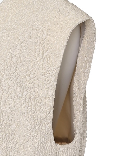 Narcissus(ナルシス)の「ジャガードブラウスジャケット ベスト オケージョン(ノーカラージャケット・レディース・ブラック/ベージュ・FREE)」の15枚目の写真