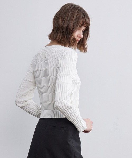 ELOOPS(イーループス)の「【ELOOPS】グラフィックプルオーバーニット(ニット/セーター・レディース・ブラック/オフホワイト・S/M/L)」の6枚目の写真