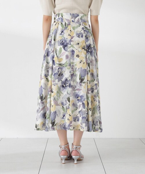 PROPORTION BODY DRESSING（プロポーションボディドレッシング）の「ジャガードフラワータックスカート / 1214120411（スカート・レディース・パープル/ブルー・X-SMALL/SMALL/MEDIUM）」の3枚目の写真