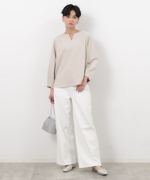 OPAQUE.CLIP（オペークドットクリップ）の「◆UV 袖口パール調ボタンキーネックジャージ【洗濯機洗い可】（Tシャツ/カットソー・レディース・ライトグレー/ホワイト/ブラック/ライトブルー・36/42/38/40）」の7枚目の写真