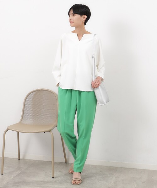 OPAQUE.CLIP（オペークドットクリップ）の「◆UV 袖口パール調ボタンキーネックジャージ【洗濯機洗い可】（Tシャツ/カットソー・レディース・ライトグレー/ホワイト/ブラック/ライトブルー・36/42/38/40）」の18枚目の写真