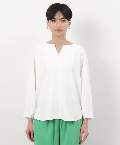 OPAQUE.CLIP（オペークドットクリップ）の「◆UV 袖口パール調ボタンキーネックジャージ【洗濯機洗い可】（Tシャツ/カットソー・レディース・ライトグレー/ホワイト/ブラック/ライトブルー・36/42/38/40）」の21枚目の写真