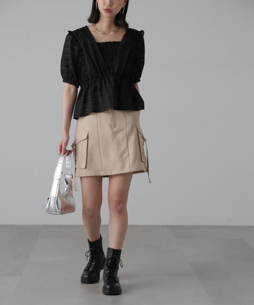 FREE'S MART（フリーズマート）の「◆肩フリルシャーリングペプラムブラウス（シャツ/ブラウス・レディース・ブラック/ホワイト/イエロー・FREE）」の10枚目の写真