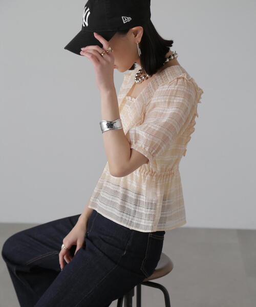 FREE'S MART（フリーズマート）の「◆肩フリルシャーリングペプラムブラウス（シャツ/ブラウス・レディース・ブラック/ホワイト/イエロー・FREE）」の20枚目の写真