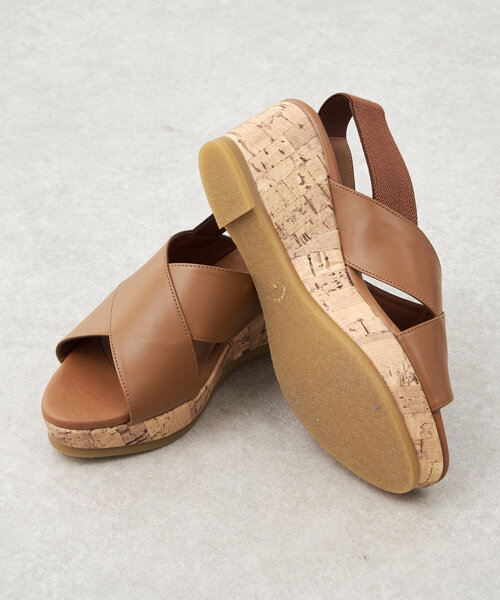 BEARDSLEY（ビアズリー）の「クロスデザインサンダル（サンダル・レディース・ブラック/キャメル/グレイッシュベージュ・S/M/L）」の14枚目の写真