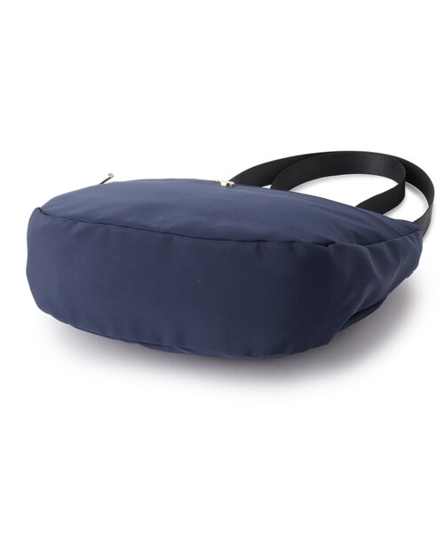 ITS'DEMO（イッツデモ）の「◆【軽量】撥水加工生地 釦ショルダー（ショルダーバッグ・レディース・ベージュ/ボルドー/ブラック/ネイビー・00）」の8枚目の写真