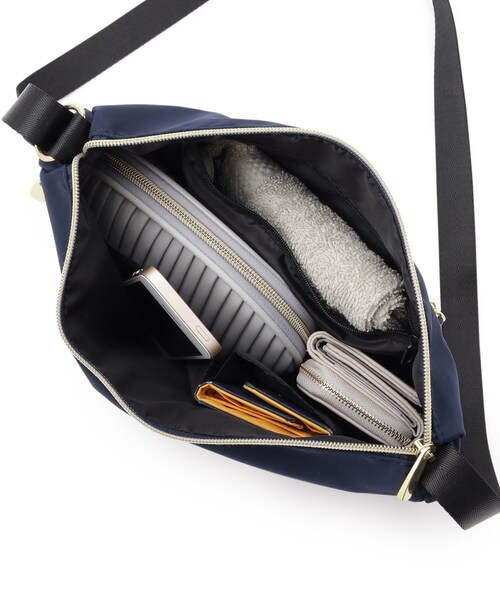 ITS'DEMO（イッツデモ）の「◆【軽量】撥水加工生地 釦ショルダー（ショルダーバッグ・レディース・ベージュ/ボルドー/ブラック/ネイビー・00）」の13枚目の写真