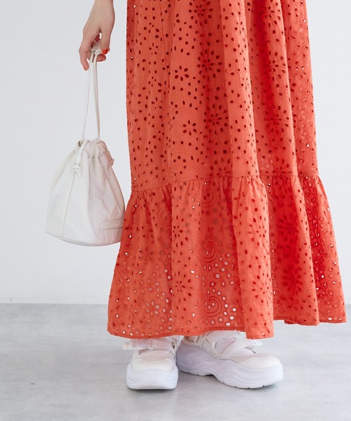 w closet(ダブルクローゼット)の「刺しゅうバックオープンワンピース(ワンピース・レディース・ブラック/ブルー/オフホワイト/オレンジ・FREE)」の19枚目の写真