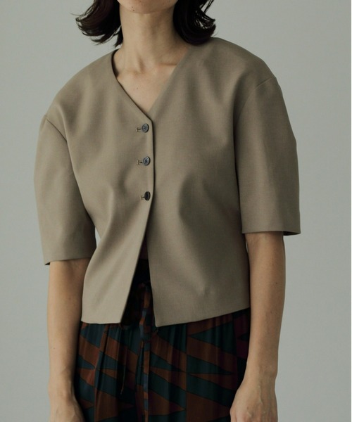 アンヌークanuke★Vneck Compact Shirts、ブラック anuke（アンヌーク）の「Vneck Compact Shirts（シャツ/ブラウス