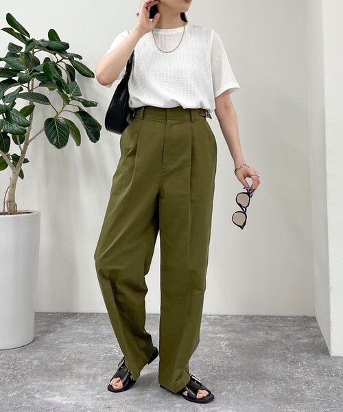 fredy emue（フレディエミュ）の「チノタックパンツ（チノパンツ・レディース・ベージュ/ブラック/カーキ・38/36）」の20枚目の写真