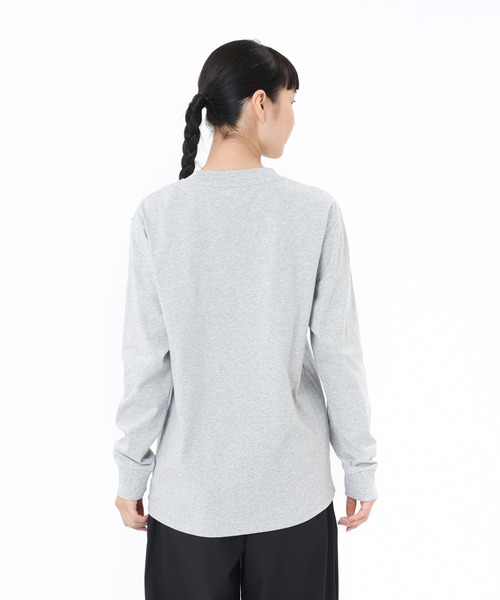 NEW BALANCE(ニューバランス)の「フラワーグラフィックロングスリーブTシャツ(Tシャツ/カットソー・レディース・パープル/ライトグレー/アイボリー・X-LARGE/LARGE/MEDIUM/SMALL)」の5枚目の写真