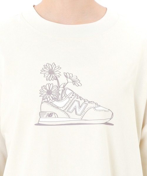 NEW BALANCE(ニューバランス)の「フラワーグラフィックロングスリーブTシャツ(Tシャツ/カットソー・レディース・パープル/ライトグレー/アイボリー・X-LARGE/LARGE/MEDIUM/SMALL)」の12枚目の写真