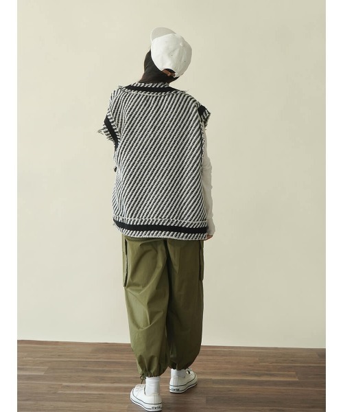 FIKA.(フィーカ)の「Cotton parachute pants(その他パンツ・レディース・カーキ/ネイビー/ベージュ・MEDIUM)」の12枚目の写真