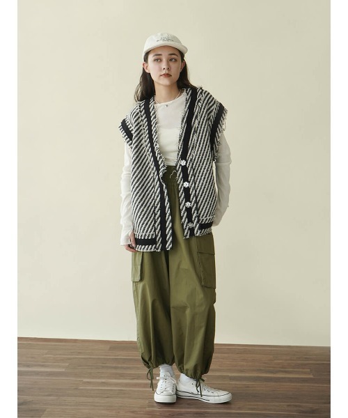 FIKA.(フィーカ)の「Cotton parachute pants(その他パンツ・レディース・カーキ/ネイビー/ベージュ・MEDIUM)」の21枚目の写真