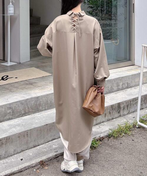 INGNI（イング）の「バックレースアップロングシャツ（シャツワンピース・レディース・チャコールグレー/カーキ/ベージュ・M）」の3枚目の写真