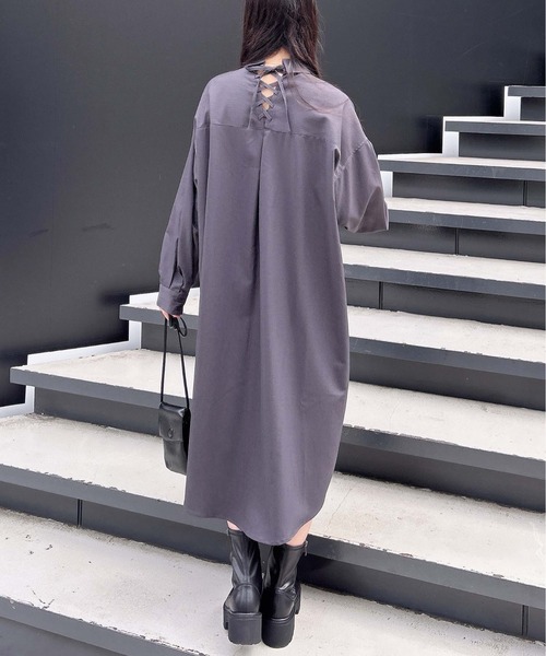 INGNI（イング）の「バックレースアップロングシャツ（シャツワンピース・レディース・チャコールグレー/カーキ/ベージュ・M）」の19枚目の写真