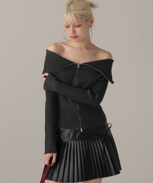 FOREVER 21（フォーエバー トゥエンティーワン）の「【2024FW】バイカラーダブルジップニットカーディガン（カーディガン/ボレロ・レディース・ブラック/ナチュラル/グリーン・FREE）」の2枚目の写真