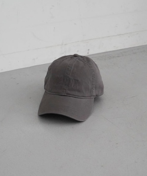 GANNI（ガニー）の「GANNI Cap Hat（キャップ・メンズ・アッシュグレー・ONE SIZE）」の3枚目の写真