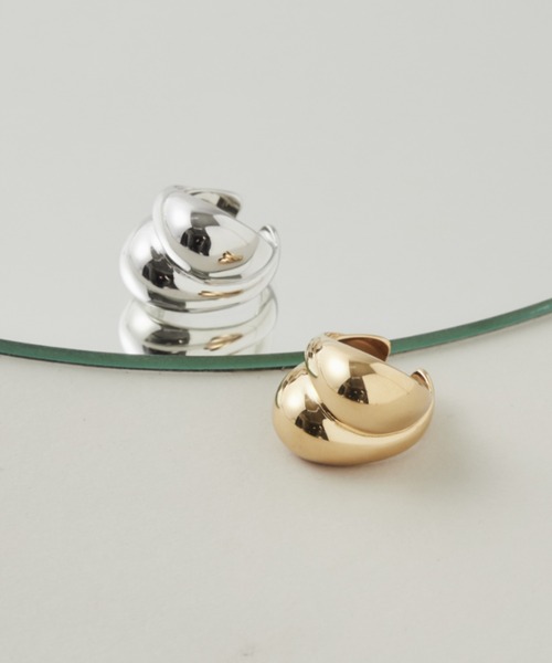 ciite' surgical stainless（シーテサージカルステンレス）の「【 金属アレルギー対応 】 ニュアンスボリューム リング サージカルステンレス（リング・レディース・ゴールド/シルバー・11号/13号/15号）」の3枚目の写真