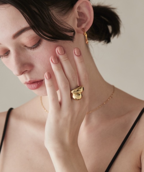 ciite' surgical stainless（シーテサージカルステンレス）の「【 金属アレルギー対応 】 ニュアンスボリューム リング サージカルステンレス（リング・レディース・ゴールド/シルバー・11号/13号/15号）」の10枚目の写真