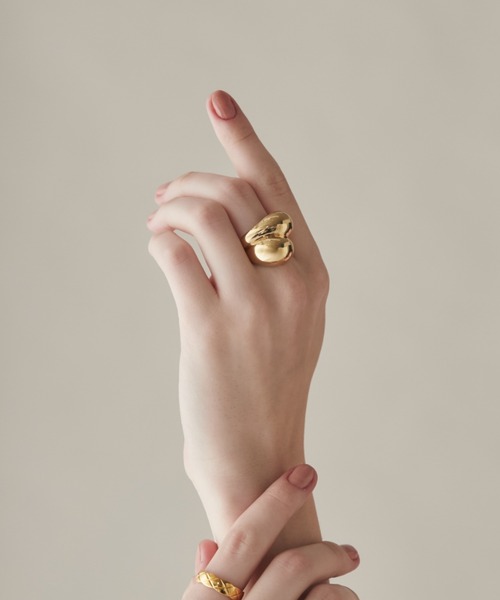 ciite' surgical stainless（シーテサージカルステンレス）の「【 金属アレルギー対応 】 ニュアンスボリューム リング サージカルステンレス（リング・レディース・ゴールド/シルバー・11号/13号/15号）」の12枚目の写真