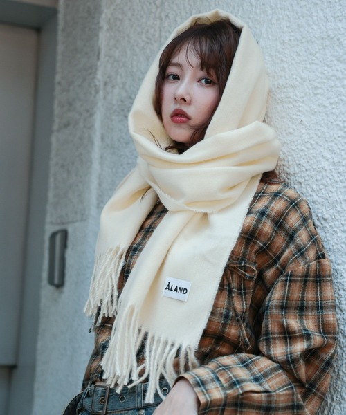 ALAND（エーランド）の「【UNISEX】ALAND／カシミヤタッチマフラー（マフラー・レディース・オフホワイト/チャコール/ピンク/アイボリー/ブラウン・FREE）」の8枚目の写真