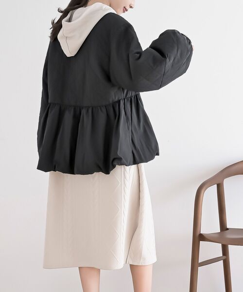 rps（アールピーエス）の「ダイヤキルトペプラムバルーンジャケット（ノーカラージャケット・レディース・アイボリー/ブラック・フリー）」の13枚目の写真