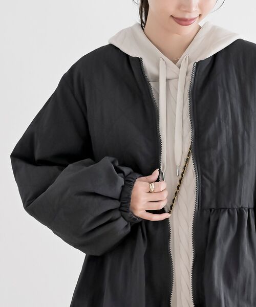 rps（アールピーエス）の「ダイヤキルトペプラムバルーンジャケット（ノーカラージャケット・レディース・アイボリー/ブラック・フリー）」の15枚目の写真