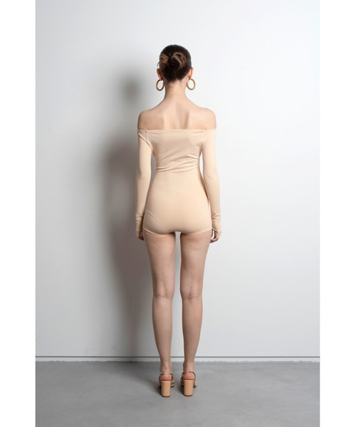 DLESS（ドレス）の「Off shoulder bodysuits/オフショルダーロングスリーブボディスーツ（Tシャツ/カットソー・レディース・ナチュラル・XS/S）」の9枚目の写真