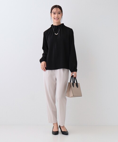 SHOO・LA・RUE（シューラルー）の「【洗える/S-3L/セットアップ可】セレモニーや通勤に カットジョーゼットテーパードパンツ（その他パンツ・レディース・ブラック/ネイビー/ナチュラル・04/03/02/01/05）」の10枚目の写真