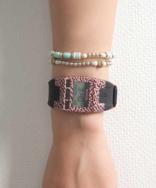 NIXON（ニクソン）の「THE COMP S（アナログ腕時計・レディース・イエロー/コーラル/その他1/ブラック/マルチ/ブラック×ホワイト・FREE）」の5枚目の写真