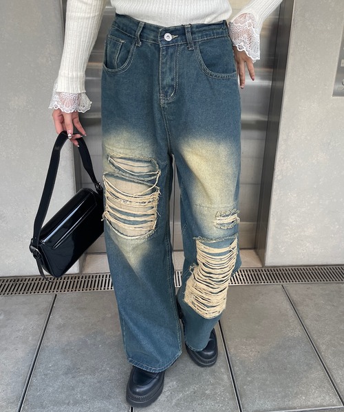 ROGER AND RAW（ロジャーアンドロウ）の「ダメージデニムワイドパンツ（デニムパンツ・レディース・ブルー・SMALL/MEDIUM）」の4枚目の写真