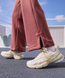 NIKE(�i�C�L)�̃i�C�L V2K ���� �V���[�Y / Nike V2K Run Shoes HQ1512-110 Pale Ivory(�X�j�[�J�[)