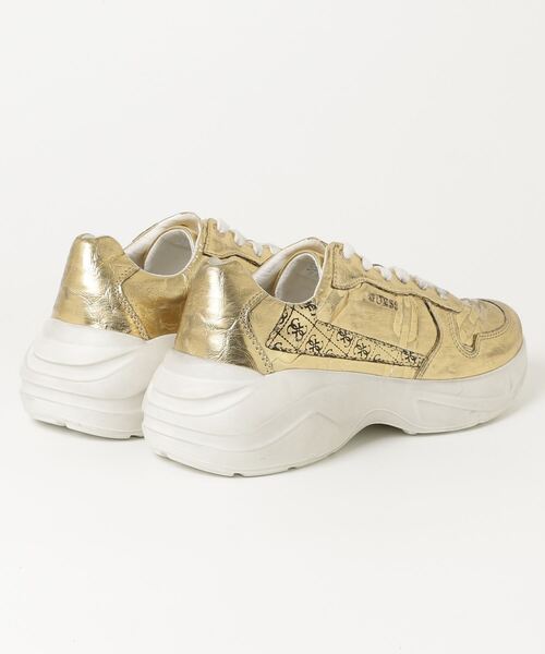 Guess（ゲス）の「GUESS VITERBO ゴールド 厚底 スニーカー（スニーカー・レディース・ゴールド・41/40/43/42/39）」の21枚目の写真