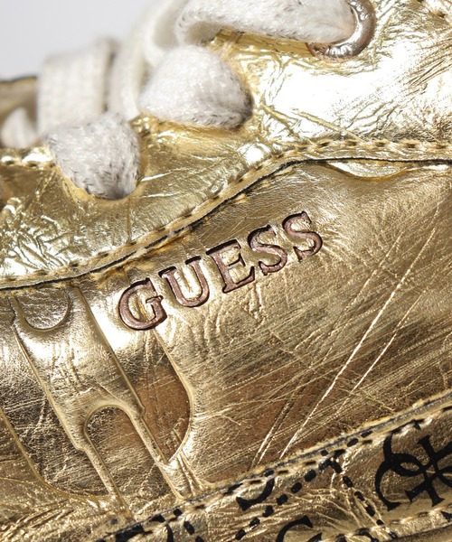 Guess（ゲス）の「GUESS VITERBO ゴールド 厚底 スニーカー（スニーカー・レディース・ゴールド・41/40/43/42/39）」の8枚目の写真
