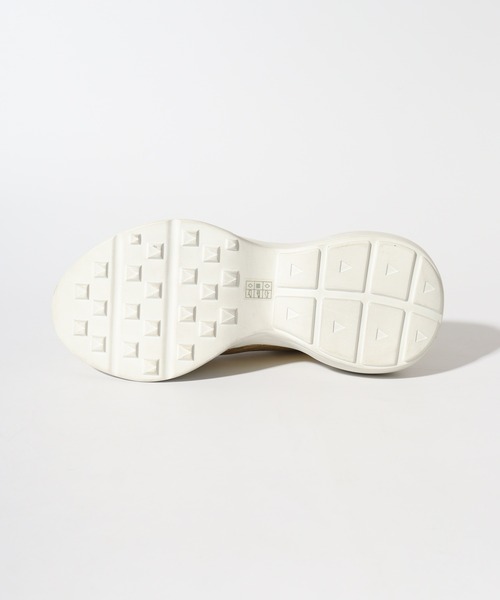 Guess（ゲス）の「GUESS VITERBO ゴールド 厚底 スニーカー（スニーカー・レディース・ゴールド・41/40/43/42/39）」の14枚目の写真