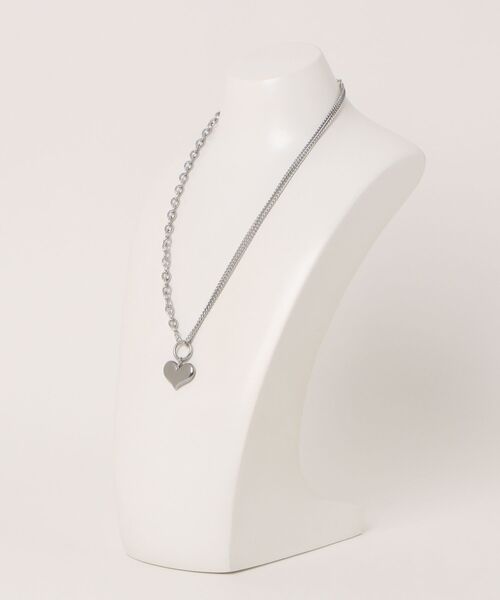 FOREVER 21（フォーエバー トゥエンティーワン）の「ハートチェーンネックレス（ネックレス・レディース・シルバー・FREE）」の5枚目の写真