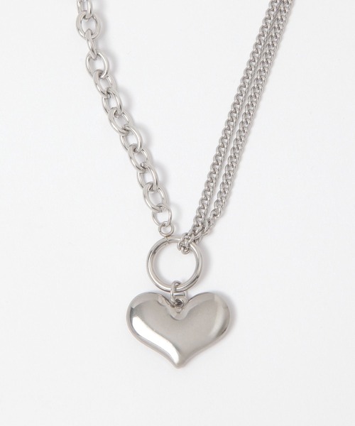 FOREVER 21（フォーエバー トゥエンティーワン）の「ハートチェーンネックレス（ネックレス・レディース・シルバー・FREE）」の2枚目の写真
