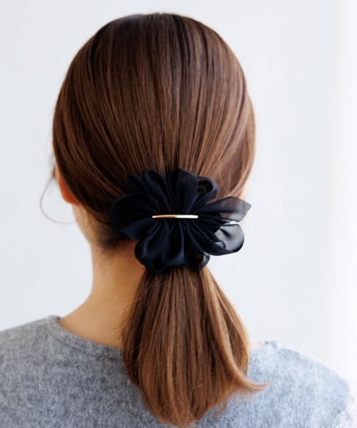 flower（フラワー）の「フラワーシフォンピン（ヘアピン・レディース・アイボリー/ブラック・FREE）」の5枚目の写真