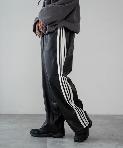 WEGO（ウィゴー）の「WEGO/エコレザーラインパンツ（その他パンツ・メンズ・ブラック・LARGE）」の4枚目の写真