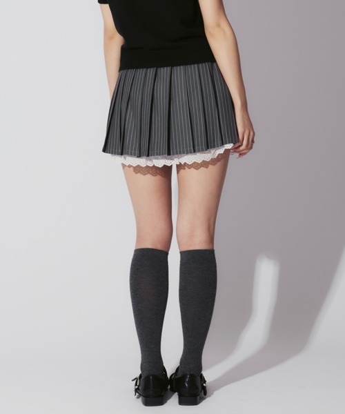 ALLuRing ChaRm(アリュリングチャーム)の「Strip Ruffle Pleated Mini Skirt / ストライプフリルプリーツスカート(スカート・レディース・グレー/ブラック・M/S)」の13枚目の写真