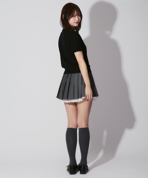 ALLuRing ChaRm(アリュリングチャーム)の「Strip Ruffle Pleated Mini Skirt / ストライプフリルプリーツスカート(スカート・レディース・グレー/ブラック・M/S)」の6枚目の写真