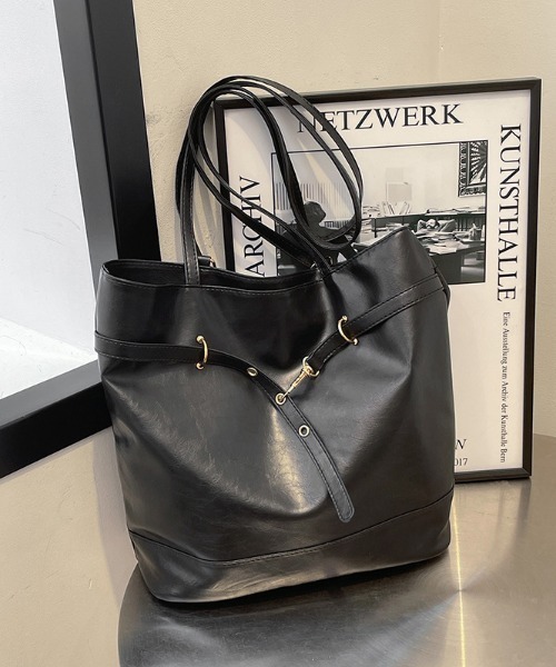 Per sist ence(パーシエンス)の「フェイクレザーベルトモチーフ2WAYバッグ(トートバッグ・レディース・ブラウン/ダークブラウン/ブラック・FREE)」の14枚目の写真