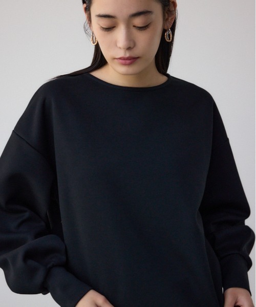 AZUL by moussy(アズールバイマウジー)の「リラックスポンチトップス(スウェット・レディース・ブラック/ライトベージュ/ライトグレー・FREE)」の2枚目の写真