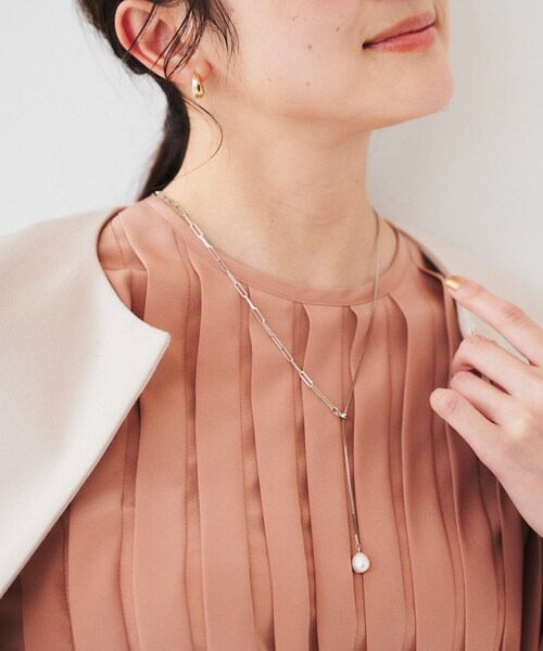 UNTITLED（アンタイトル）の「淡水パールトップYネックレス（ネックレス・レディース・ゴールド/シルバー・99）」の5枚目の写真