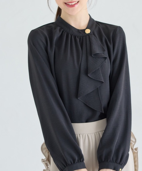 tocco closet(トッコ クローゼット)の「ゴールド釦ラッフルフリルブラウス(シャツ/ブラウス・レディース・ブラック/オフホワイト/ブルー・M)」の11枚目の写真